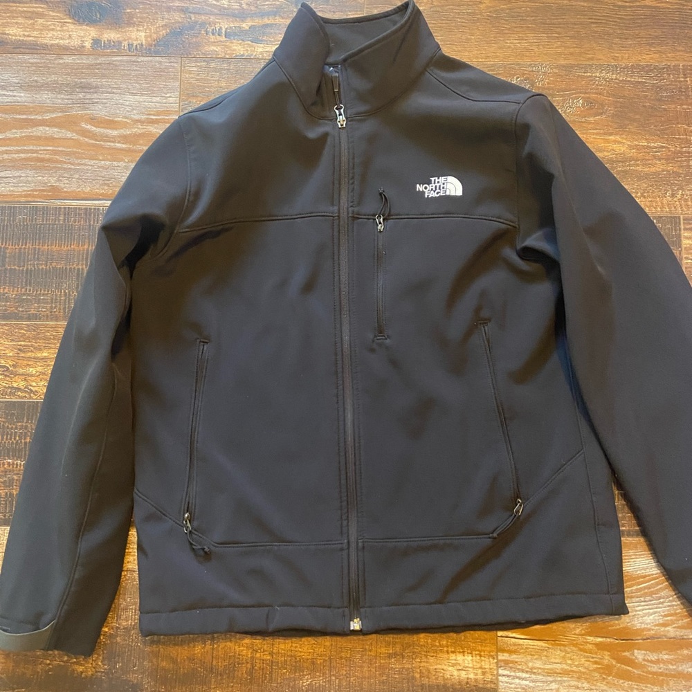 Medium men’s north face jacket